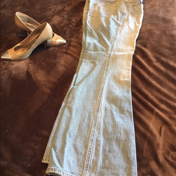 Gap Low Rise Boot Cut - Picture 2 of 4